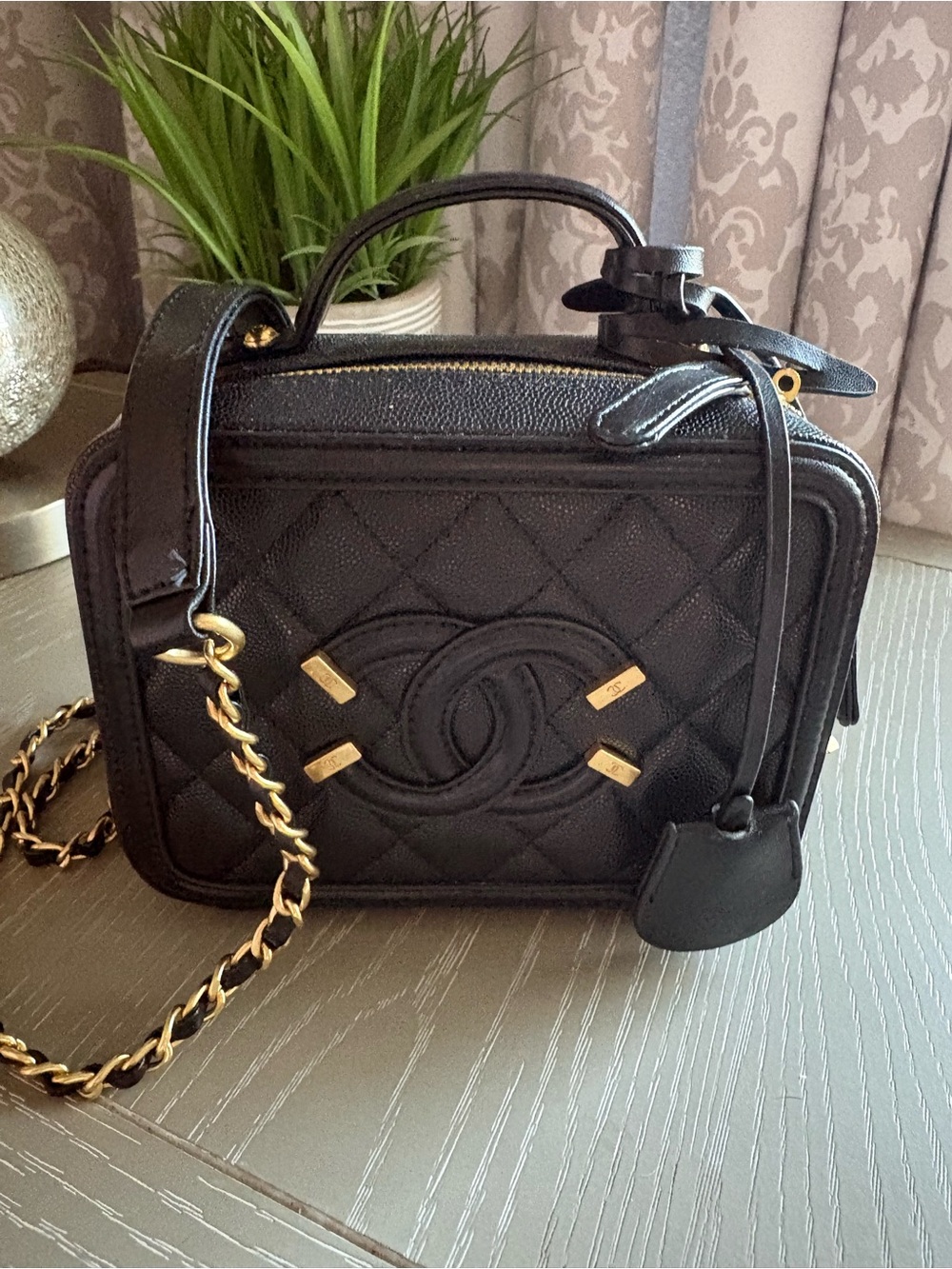 FASHION Quilted Vanity Black Shoulder Bag with Chain Strap